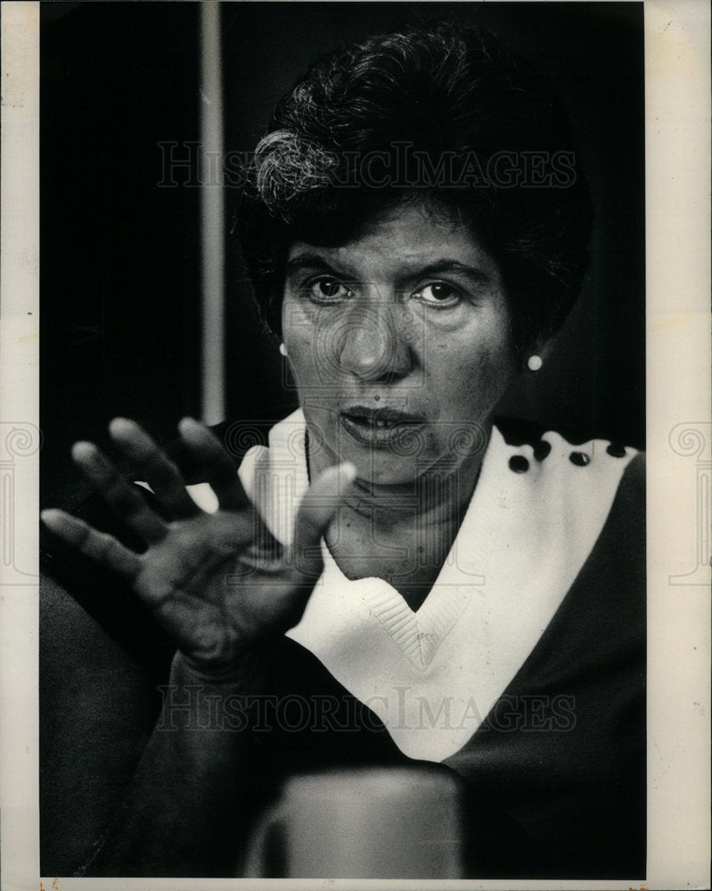 1983 Press Photo Agnes Mansour Social Services Director - DFPD15441- Historic Images