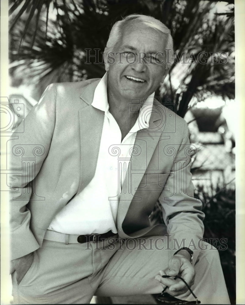 1985 Press Photo Ted Knight in Too Close for Comfort - cvp75396- Historic Images