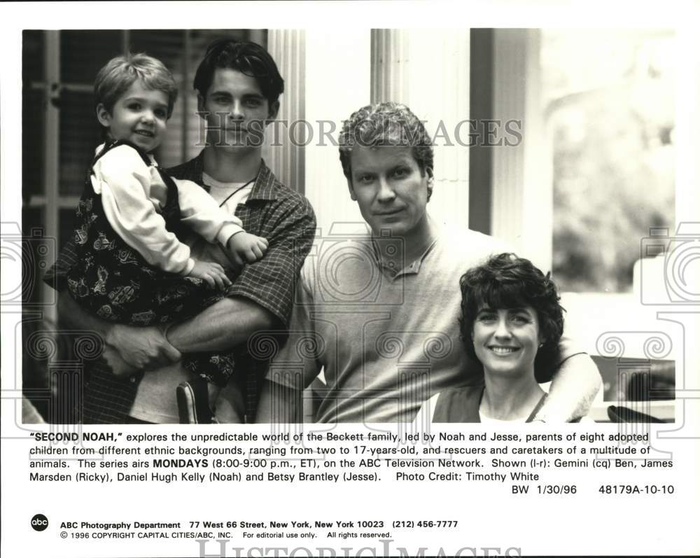 1996 Press Photo "Second Noah" TV Series Cast Members - lrp73854- Historic Images