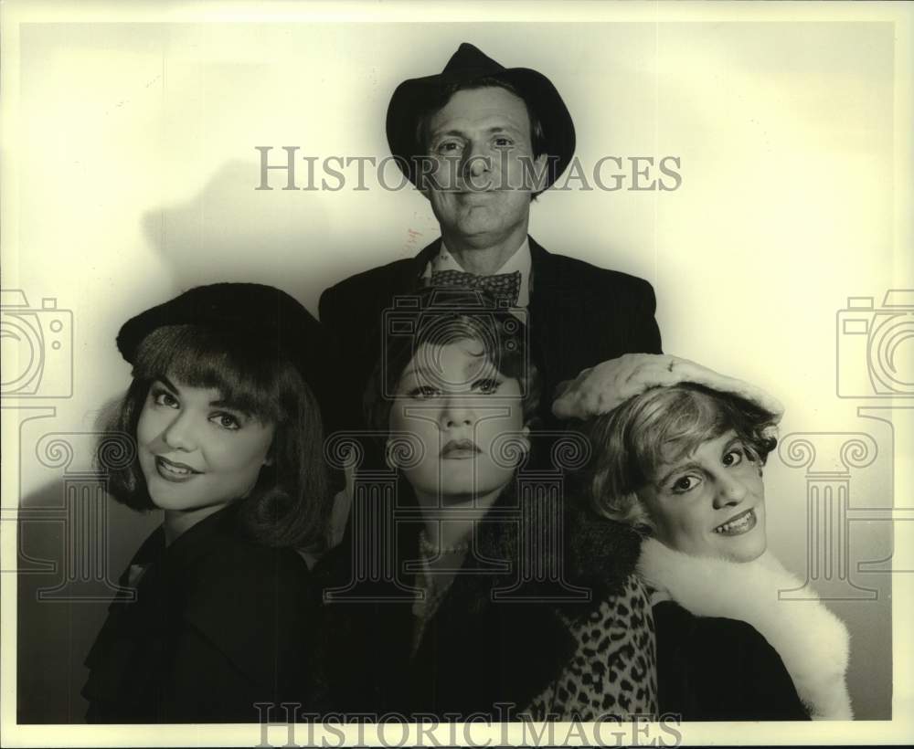 1982 Press Photo Cast of "Gypsy" musical based on Gypsy Rose Lee memoirs- Historic Images