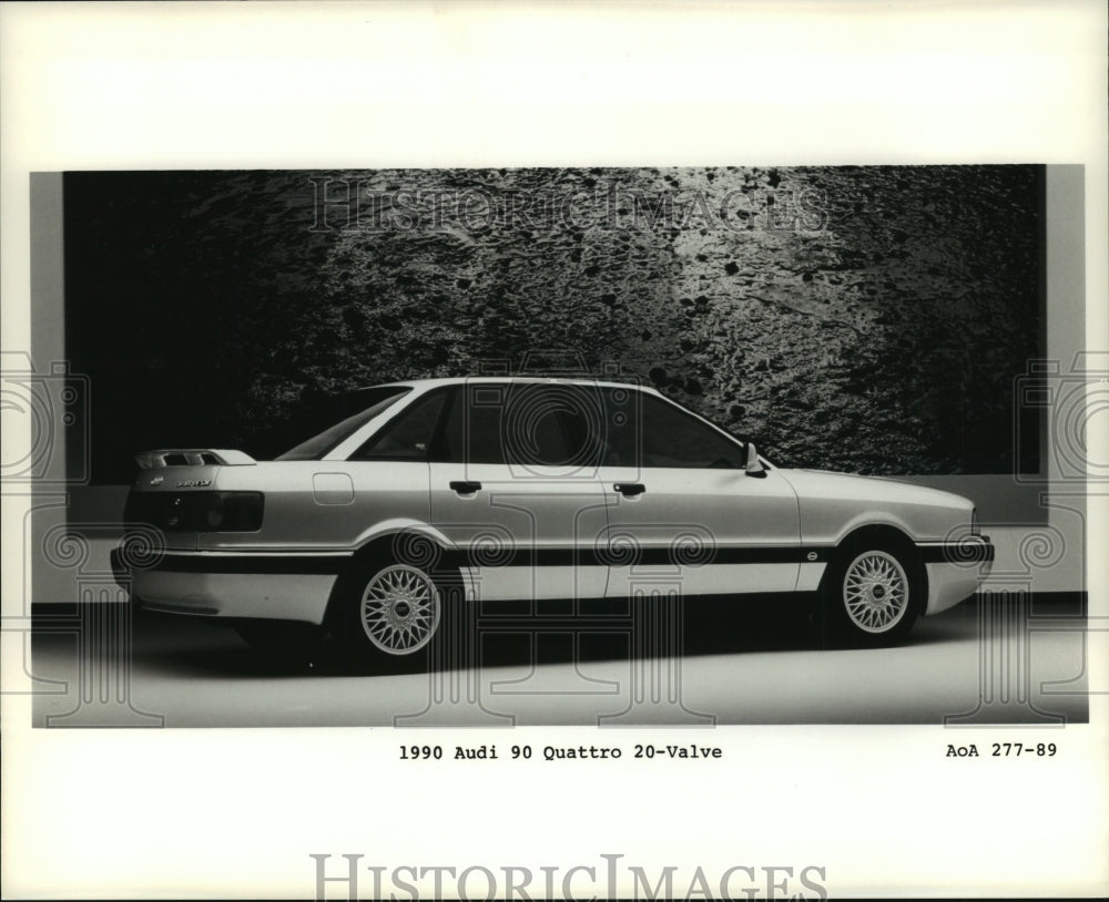 1990 Press Photo 1990 Audi 90 Quattro 20-Valve New Automobile