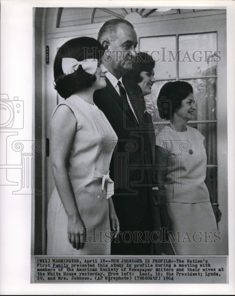 1964 Press Photo President Lyndon Johnson with Wife and Daughters at White House- Historic Images