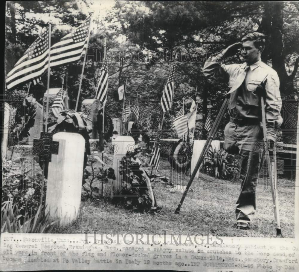 Press Photo Disabled veteran visits Saxonville, Massachusetts cemetery- Historic Images