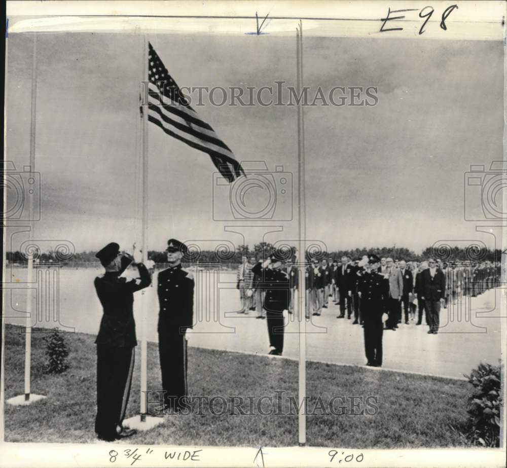 1967 Press Photo United States Flag Raised At Pan American Games In Canada- Historic Images