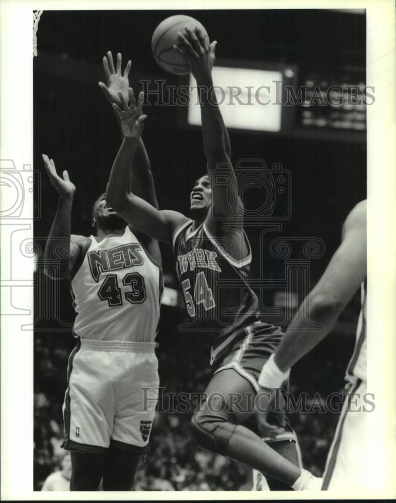 Press Photo New York Knicks basketball player Charles Smith vs. New Jersey- Historic Images