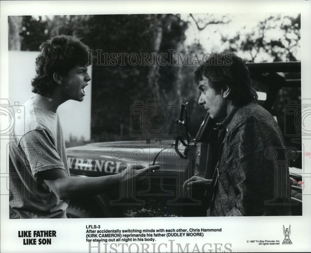 1987 Press Photo Dudley Moore and Kirk Cameron star in Like Father, Like Son.- Historic Images