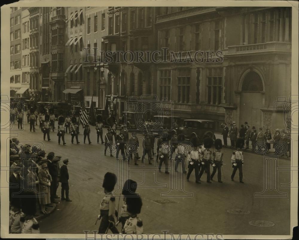 1926 Press Photo NEW YORK CENTENNIAL PARADE OF THE OLD GUARD OF NYC - neny23793 - Historic Images