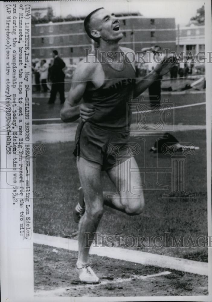 1958 Press Photo Len Edelen Big Ten Record for Two-mile run - RSL73543 - Historic Images