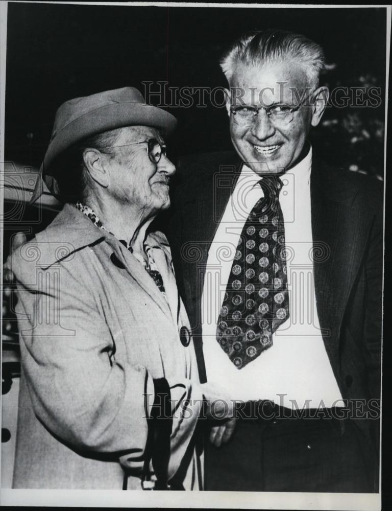 1950 Press Photo Ex- Sheriff Francis Carroll Freed After 12 Years In Jail - Historic Images