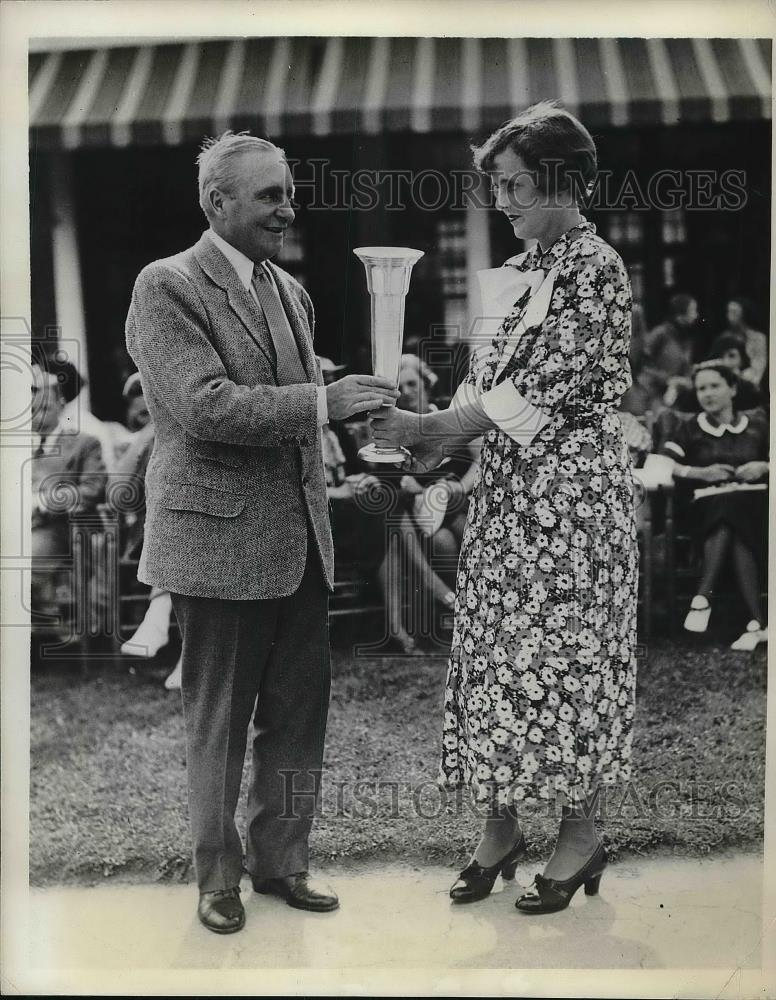 1935 Press Photo Ogden Mills Sec Treasury Eunice Dean Dixon Tennis Champion - Historic Images