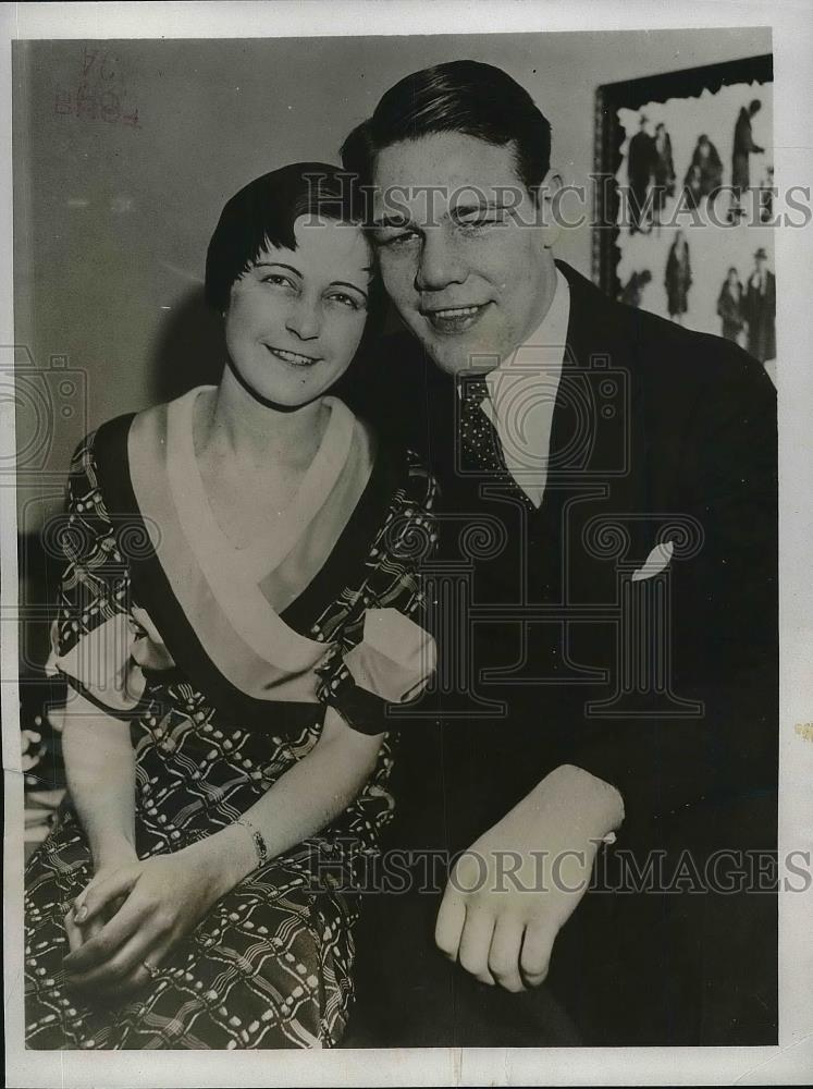 1932 Press Photo Tuffy Griffiths heavy weight boxer w/ his fiancee Helen Haves - Historic Images