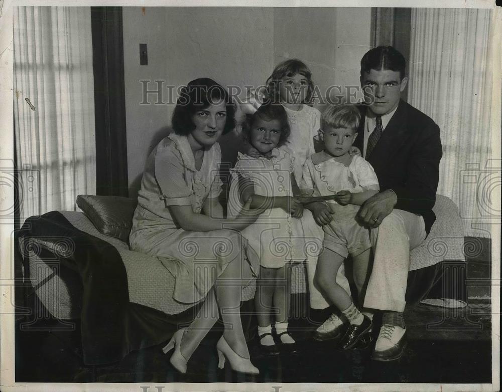 1931 Press Photo Boxer WL Stribling &amp; His Family - neb26727 - Historic Images