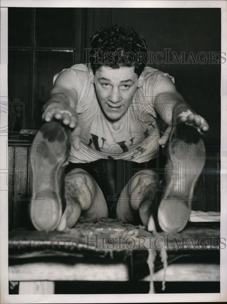 1937 Press Photo Boxer Bob Pastor at training in NY - nes19416 - Historic Images