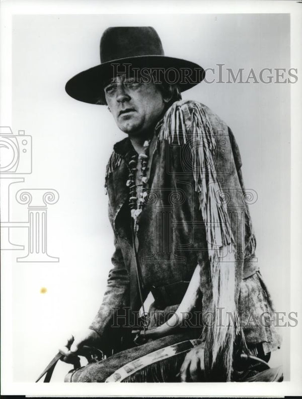 1977 Press Photo Robert Mitchum In The Way West Historic Images 1977-press-photo-robert-mitchum-in-the-way-west-historic-images