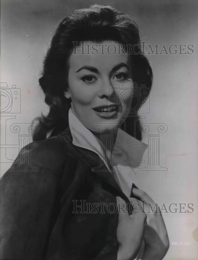 1961 Press Photo Anne Heywood British Movie Actress stars in Petticoat Pirates - Historic Images