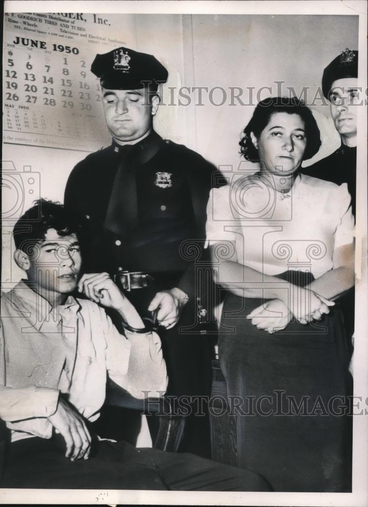 1950 Press Photo Hoboken NJPolice with Stanley Openshaw & mom murderers - Historic Images