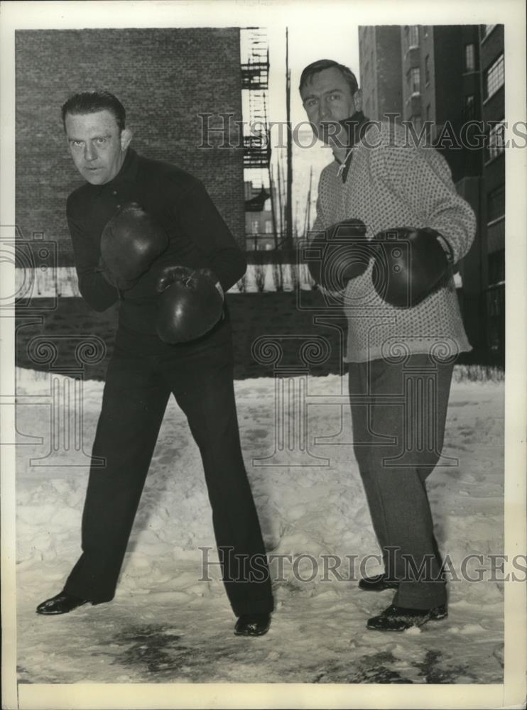 1935 Press Photo Boxer Joe Fitton trains with Tommy Hitchcock - net30493 - Historic Images