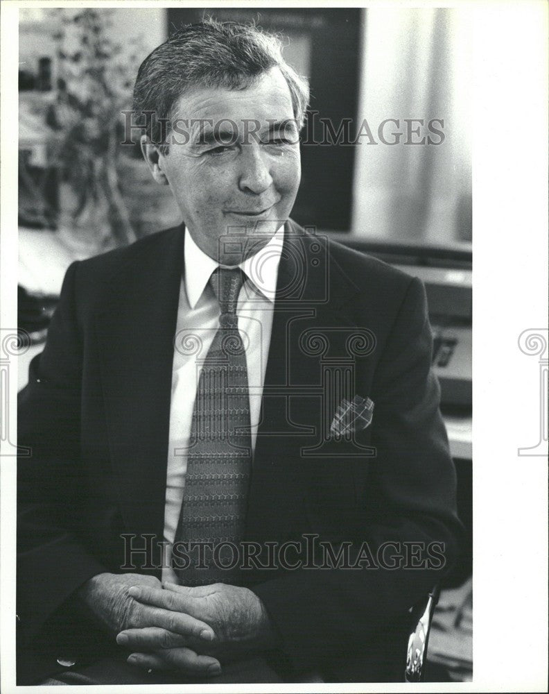 1984 Press Photo Dick Francis British jockey writer - Historic Images