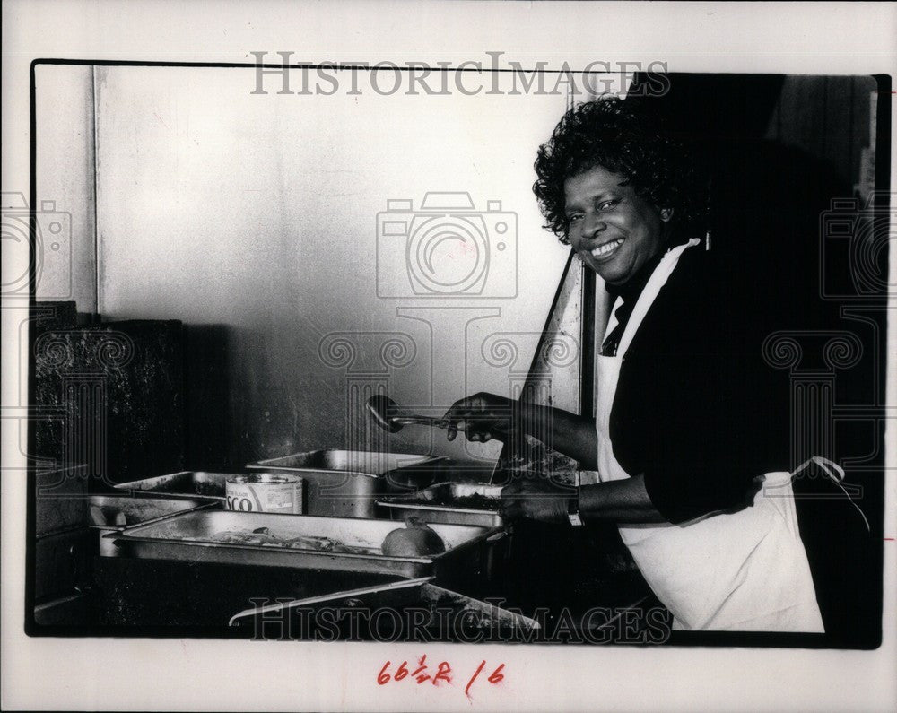 1984 Press Photo Dorothy Morgan recipe Stevie Wonder - Historic Images