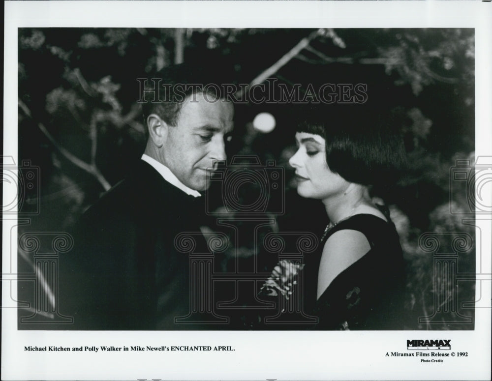 1992 Press Photo Actors Michael Kitchen and Polly Walker in &quot;Enchanted April&quot; - Historic Images