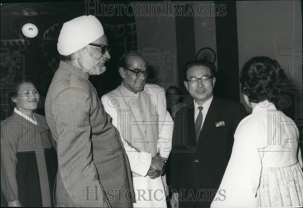 Press Photo Union Minister External Affairs Sardar Swaran Singh Yu San Jim - Historic Images
