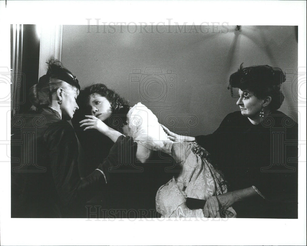 Press Photo Vanessa Redgrave & Madeleine Potter Star in "The Bostonians" - Historic Images