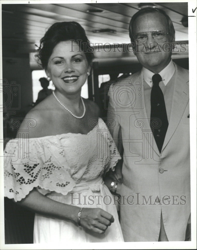 1986 Lee Iacocca Wife - Historic Images