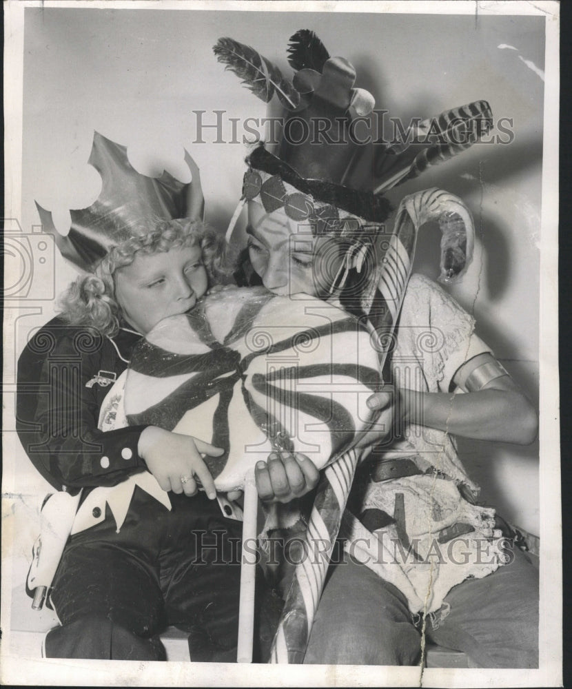 1950 Press Photo Queen King Nancy Lee Schroeder Athur - RRW49821 - Historic Images