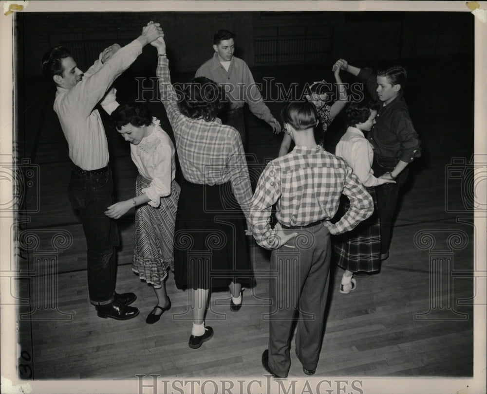 1950 Press Photo Squaring Dancing Parties Chicago - RRW88869 - Historic Images