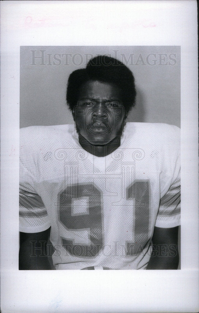 1977 Press Photo Detroit Lions LB Roger Cox - Historic Images