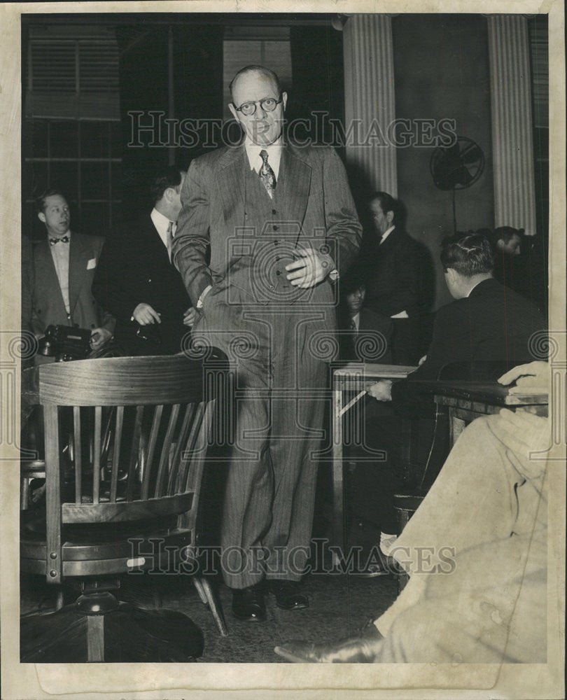 1950 Press Photo Eddie Lenz seated in the witness chair - Historic Images