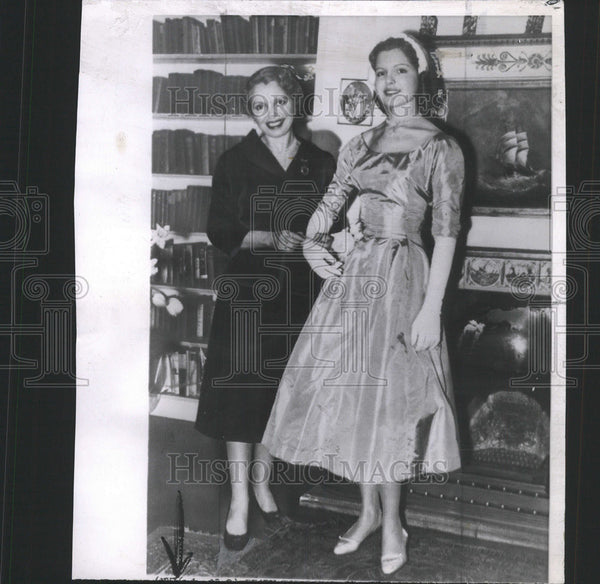 1957 Press Photo Beatrice Anna Cabot Lodge Spain John Davis