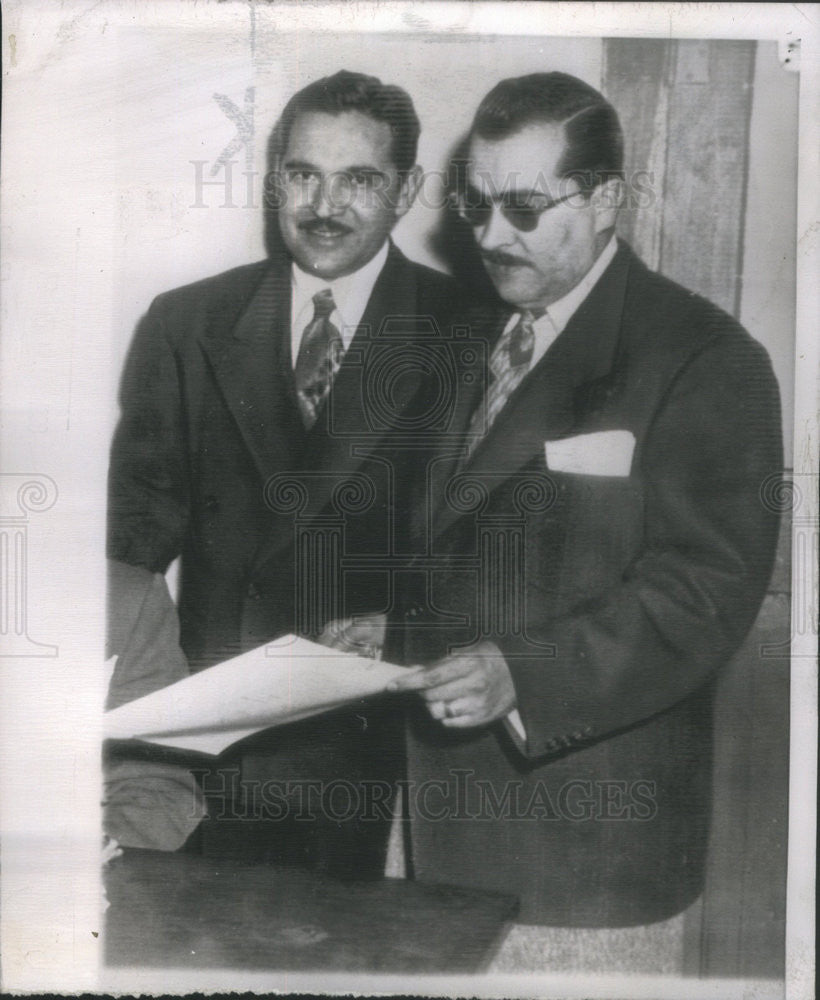 1950 Press Photo Atty javier Alvarez and Arturo Gomez-Trevino - Historic Images