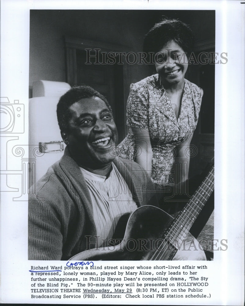 Press Photo African Actor Richard Ward portrays as blind street singer. - Historic Images