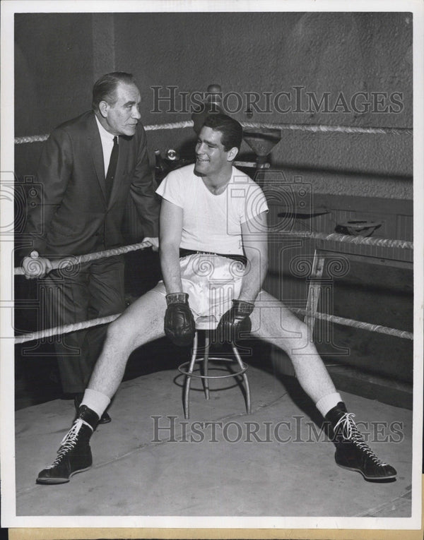Heavyweight Boxer Jim Beattie with Manager Dick Shoor in Boston 1965 Vintage Press Photo Print