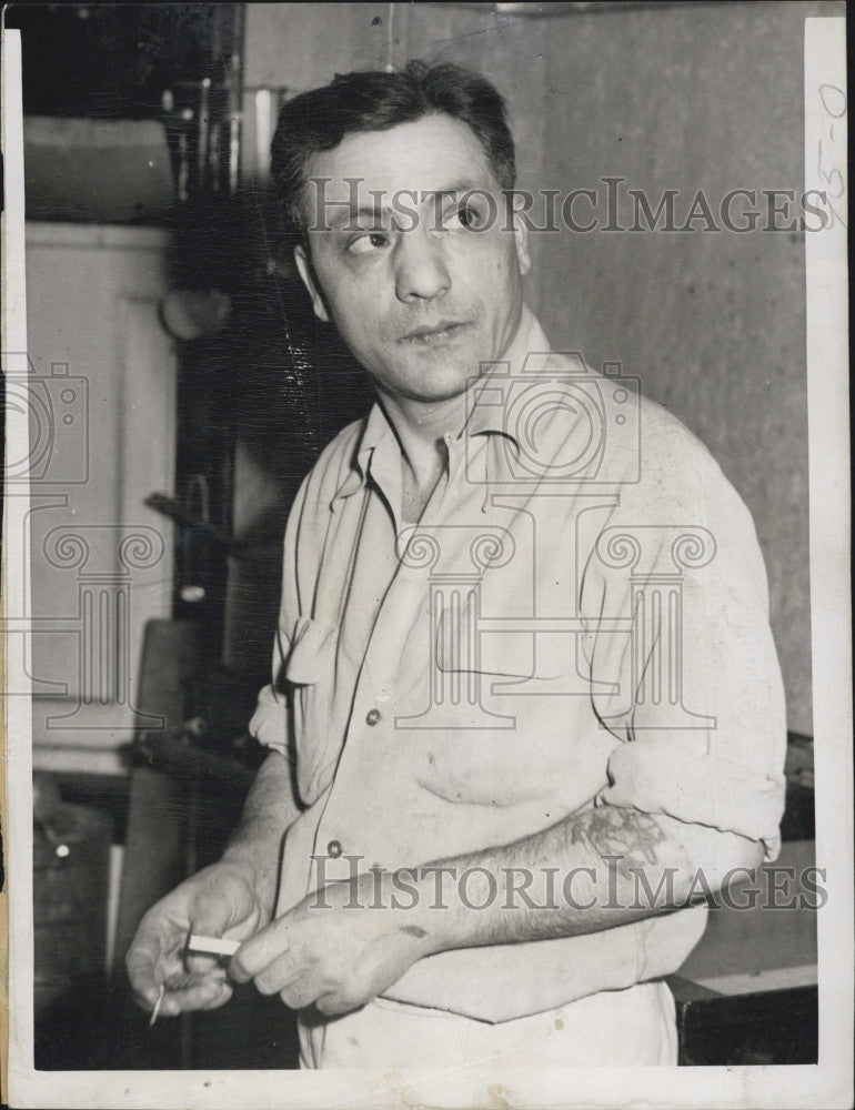 1950 Press Photo Joseph G Castucci, chased away bandits - Historic Images