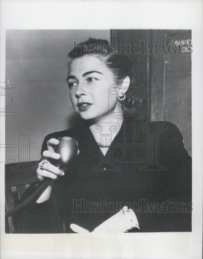 1950 Press Photo Barbara Tibbett in court for a divorce - Historic Images