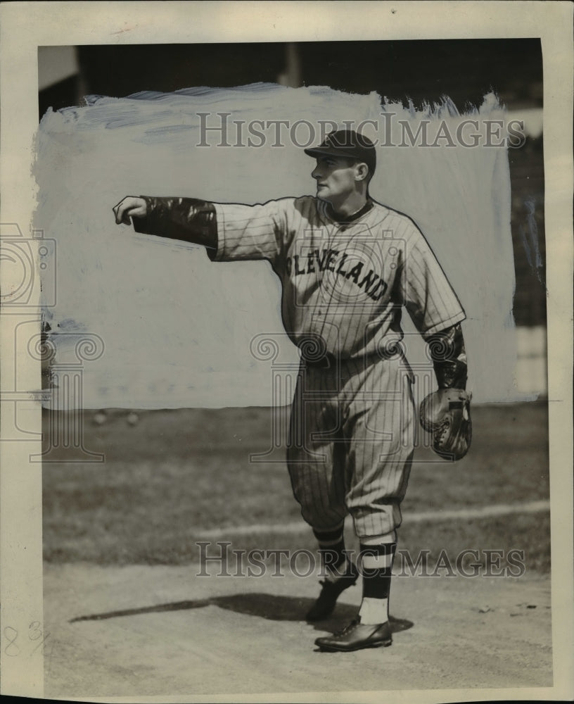1933 Press Photo Cleveland Baseball player-Glenn Myatt - cvb42878-Historic Images