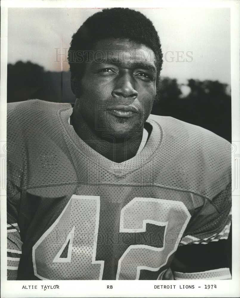 1976 Press Photo Altie Taylor Houston Oilers' physical - Historic Images
