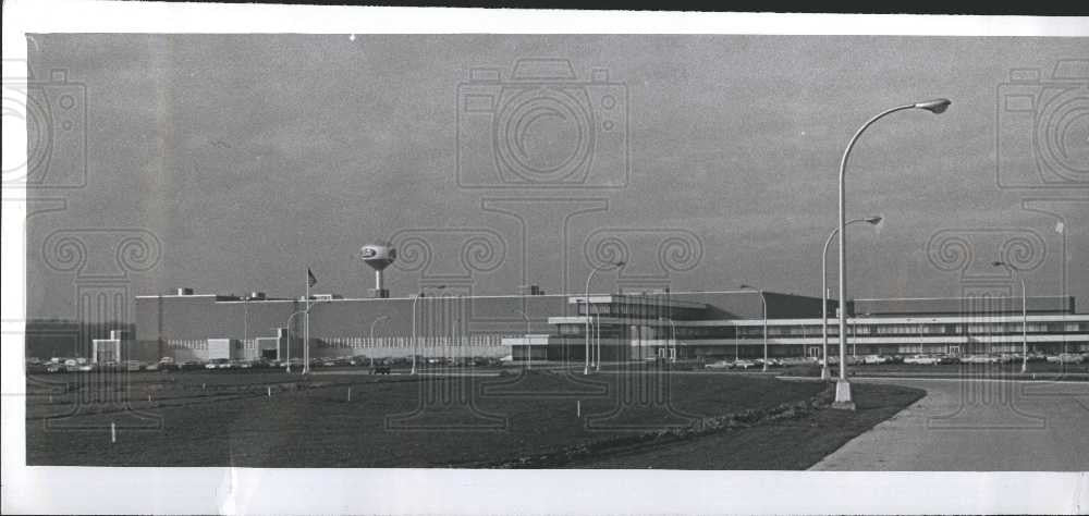 1966 Press Photo Ford Stamping - Historic Images