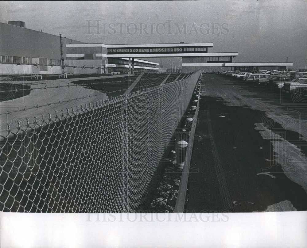 1966 Press Photo Ford Stamping - Historic Images