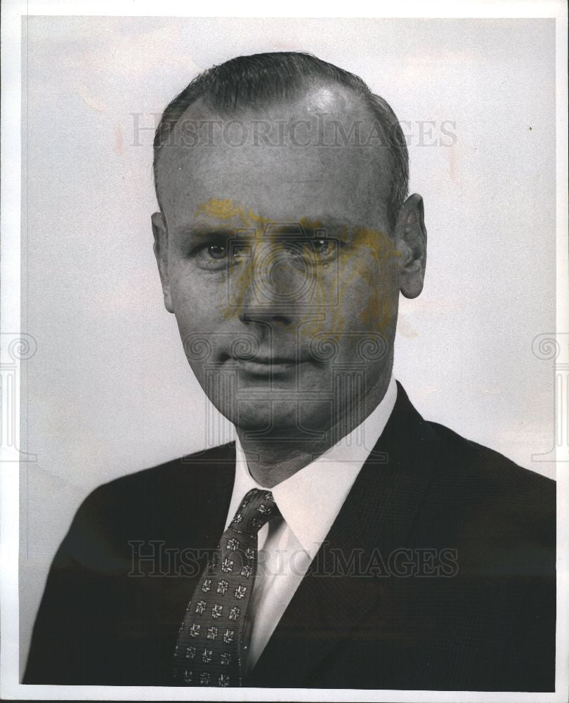 1964 Press Photo Frank Zimmerman Ford marketing manager - Historic Images