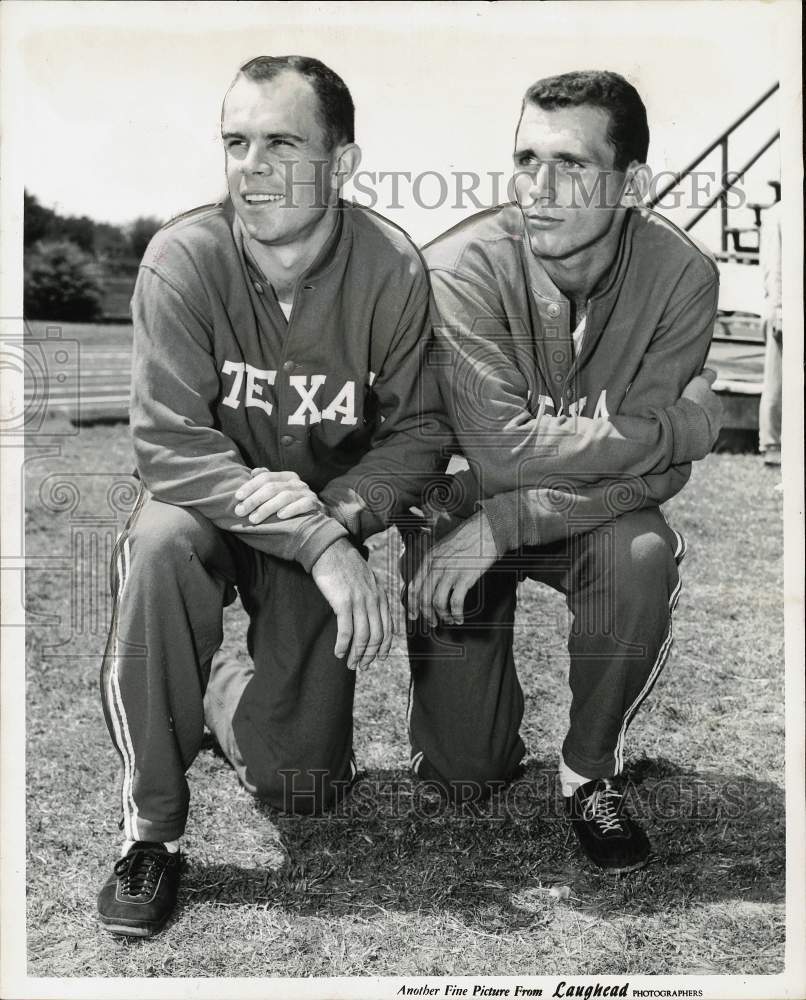 1959 Press Photo University of Texas track runners Eddie Southern, Wally Wilson - Historic Images