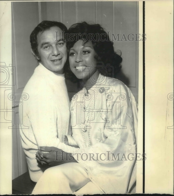 1973 Singer Diahann Carroll & Husband Frederick Glusman In Las Vegas 