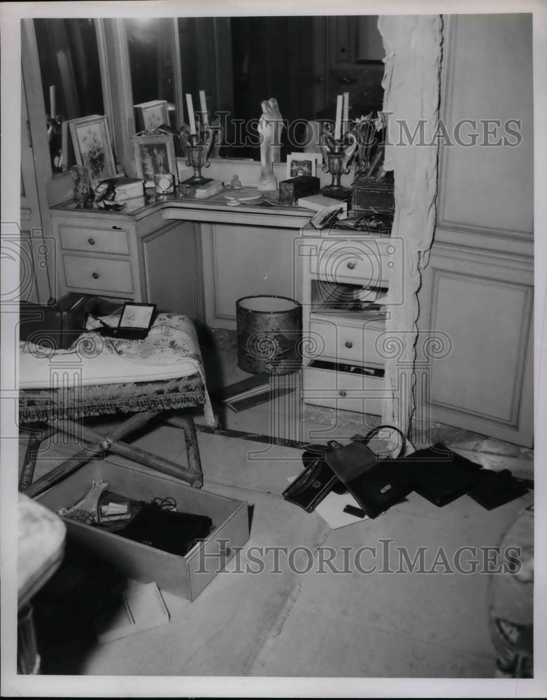 1950 Press Photo Interior of robbed home of Wm Maher in Cleveland, Ohio - Historic Images