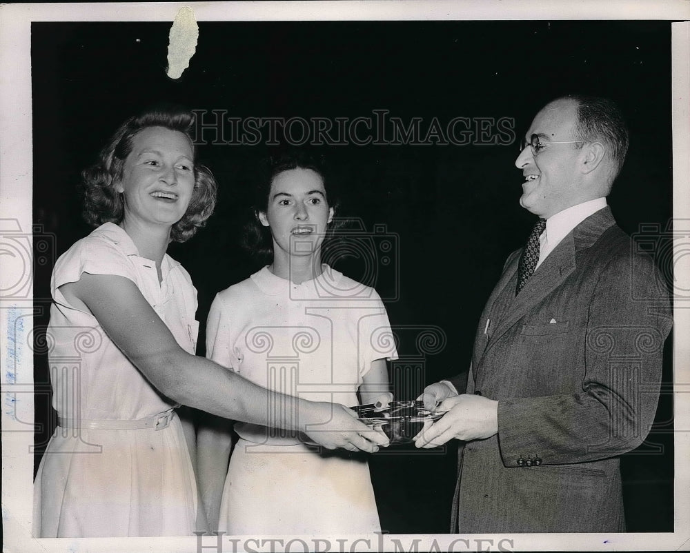 1940 Sarah Fabyan Pauline Betz Women Tennis Championships-Historic Images