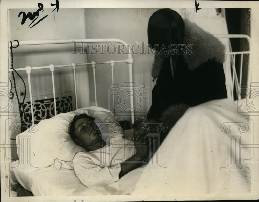 1927 Press Photo Mrs John Ferguson Shoots Son Intended for Her Husband - Historic Images