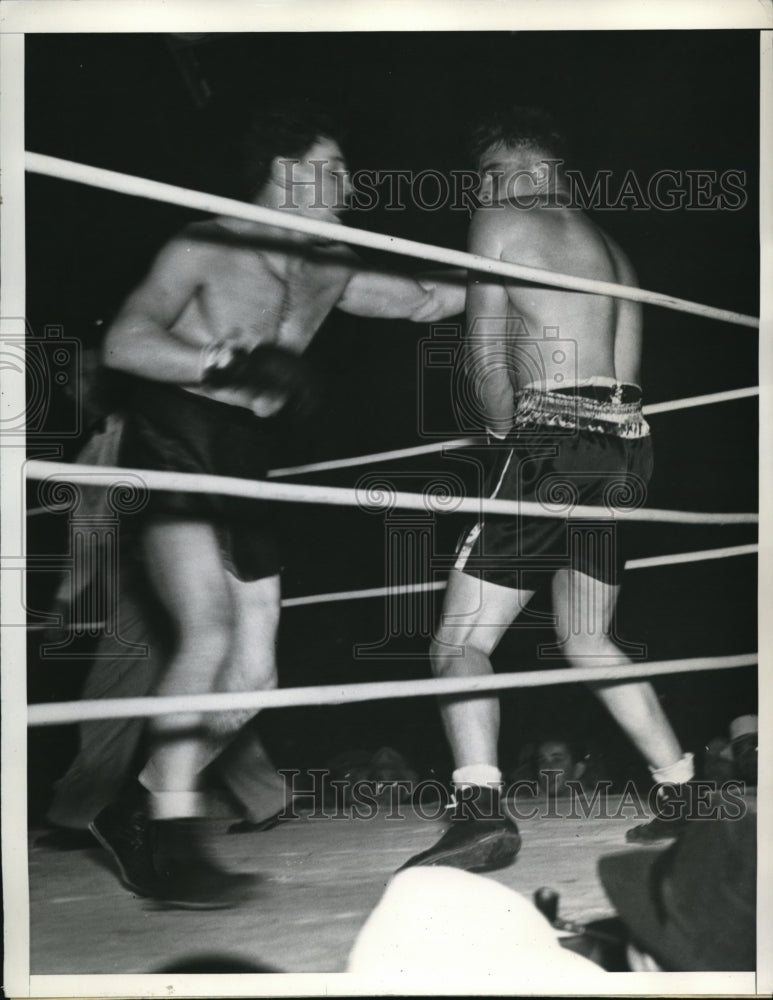 1937 Press Photo Bob Pastor vs Bob Nestell in Chicago bout - nes19421 - Historic Images