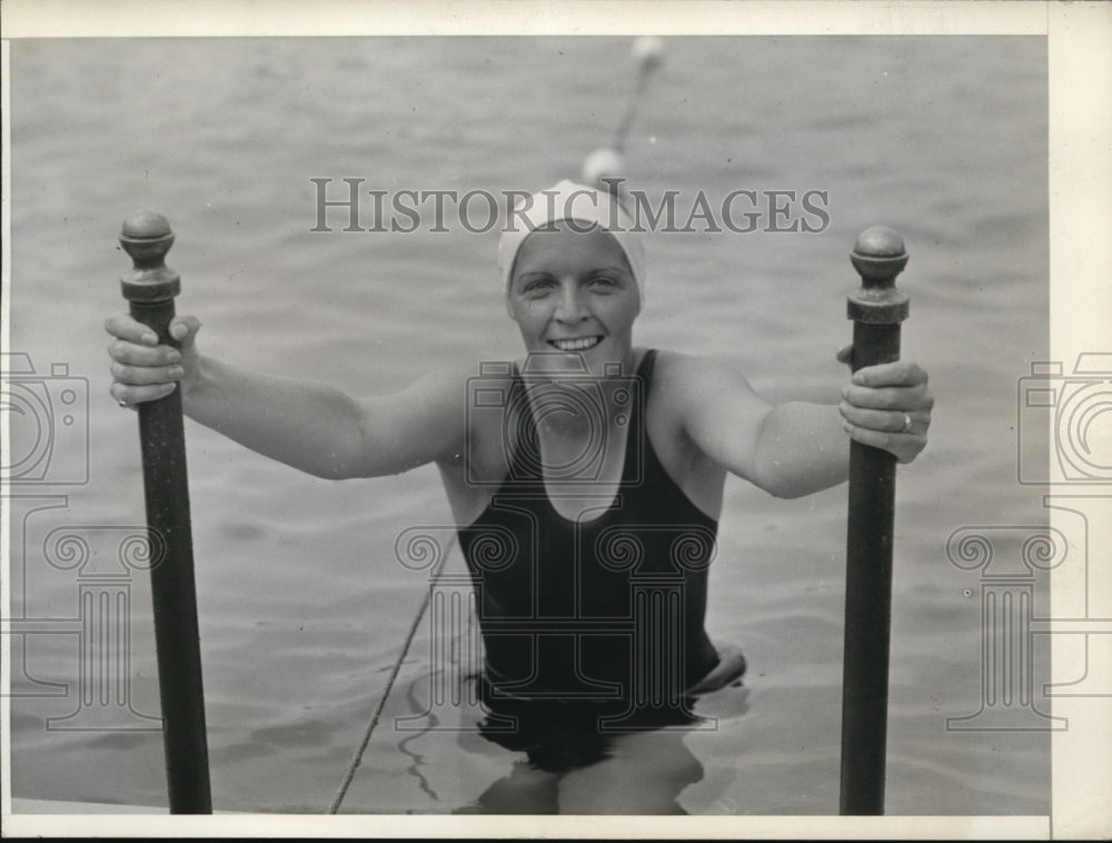 1935 Press Photo Olive McKean after winning 100 M freestyle AAU Championship - Historic Images