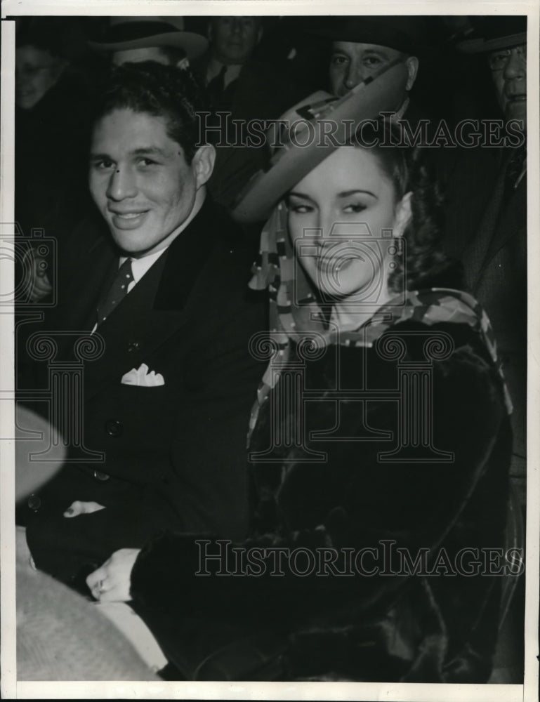 1940 Press Photo La Calif brazilia Arturo Goddy & wife at a fight - nes22936 - Historic Images